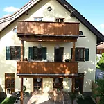 Apartmán Charmante Altbauwohnung Mit Flair In Polling (Weilheim-Schongau)