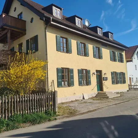 Charmante Altbauwohnung Mit Flair In Apartment Polling (Weilheim-Schongau)
