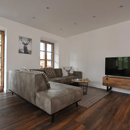Charmante Altbauwohnung Mit Flair In Apartment *