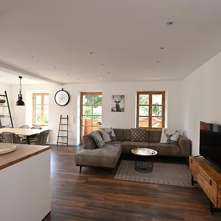 Apartment Charmante Altbauwohnung Mit Flair In *