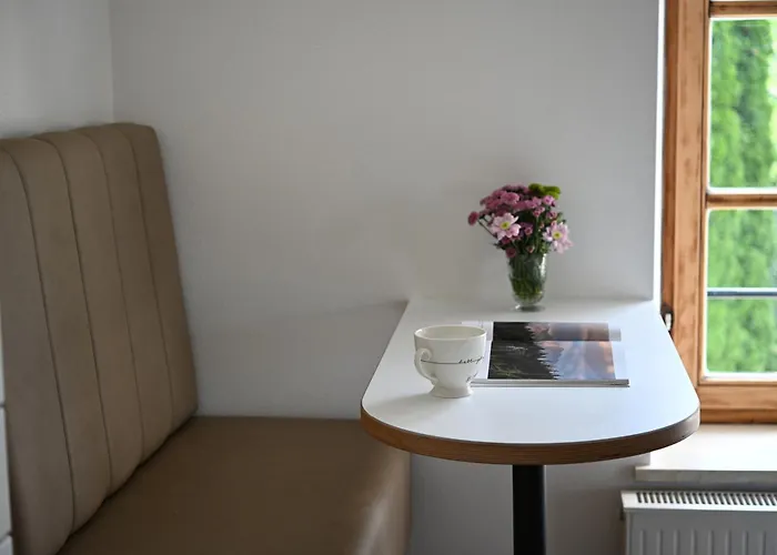 Charmante Altbauwohnung Mit Flair In *