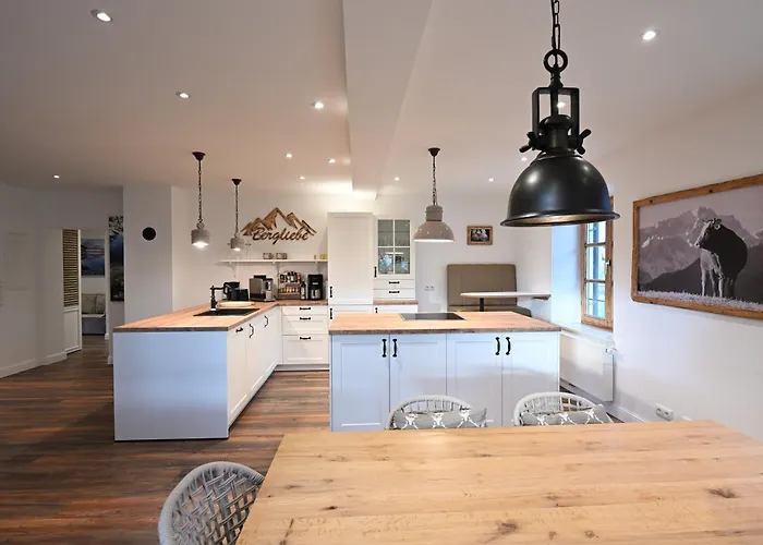 Charmante Altbauwohnung Mit Flair In Apartment