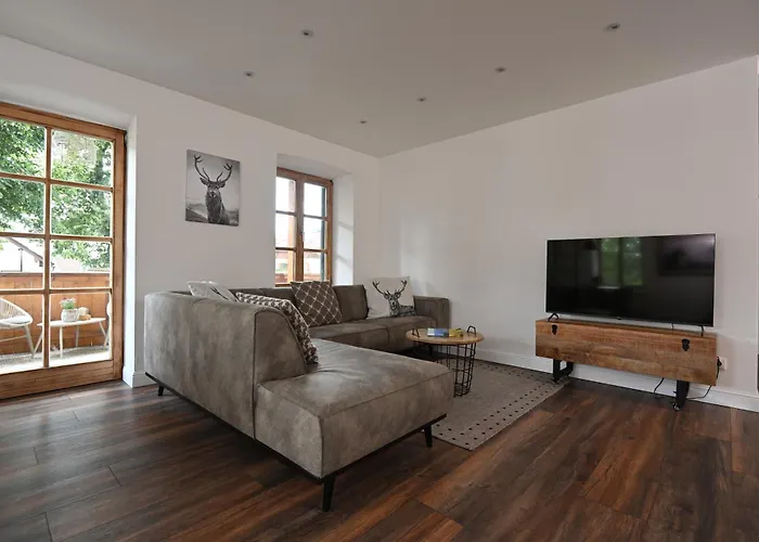 Charmante Altbauwohnung Mit Flair In Apartment *