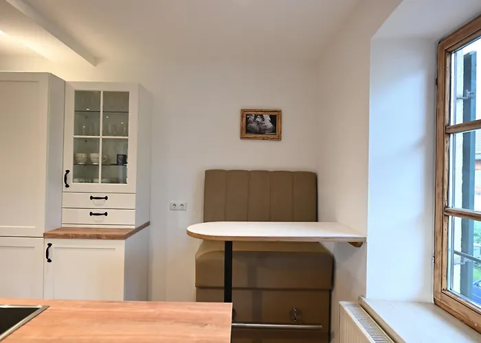 Charmante Altbauwohnung Mit Flair In Apartment